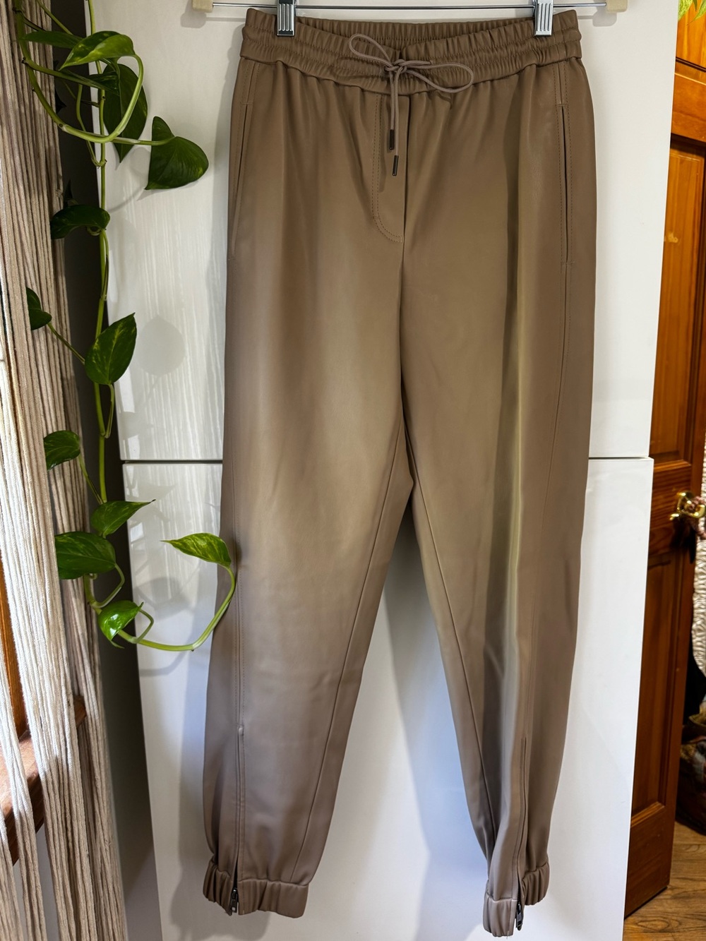 Marc Cain Taupe RANCHI pants with a high waist
